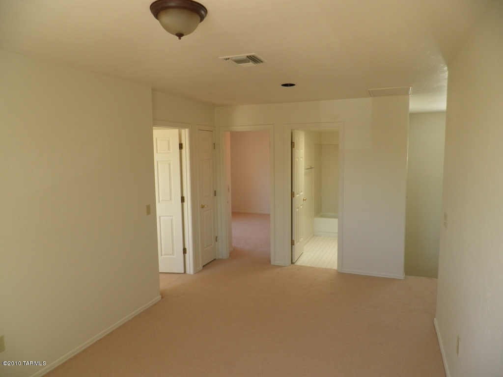 1280 W Crystalline Way