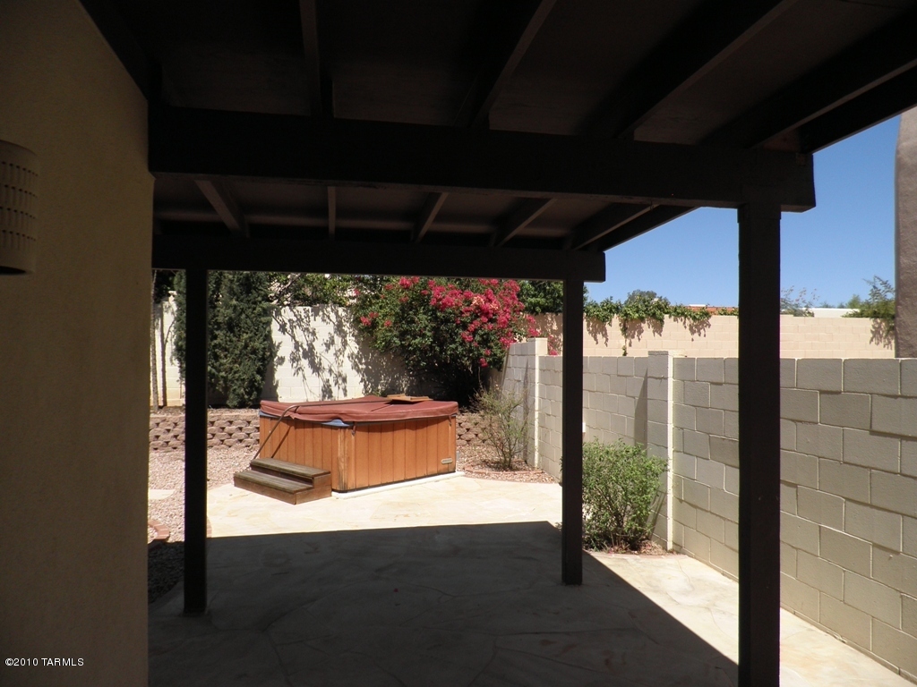 1280 W Crystalline Way