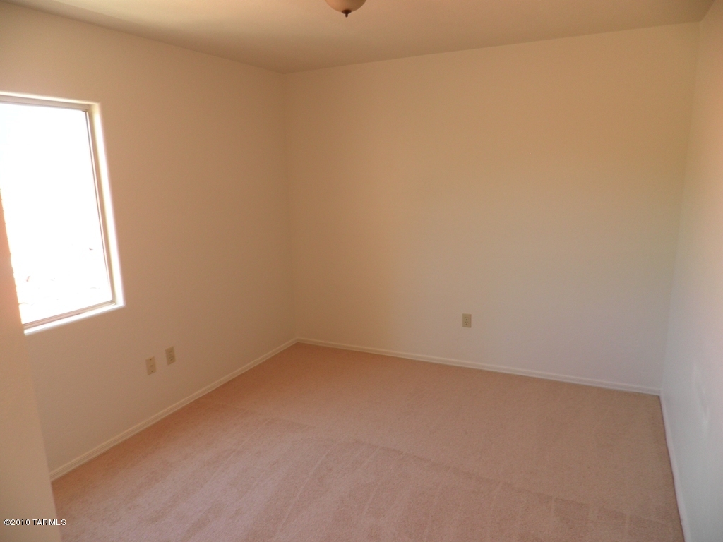 1280 W Crystalline Way