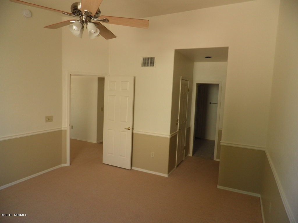 1280 W Crystalline Way