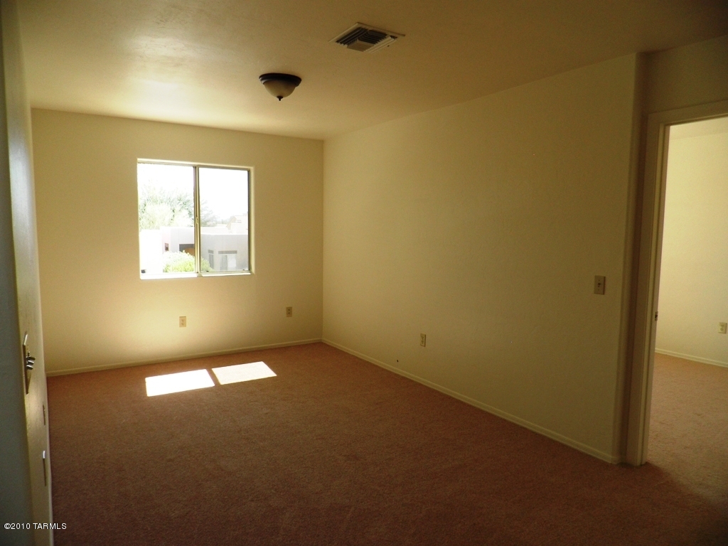 1280 W Crystalline Way