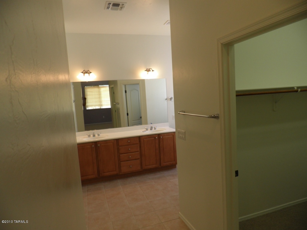 4915 W New Shadow Way