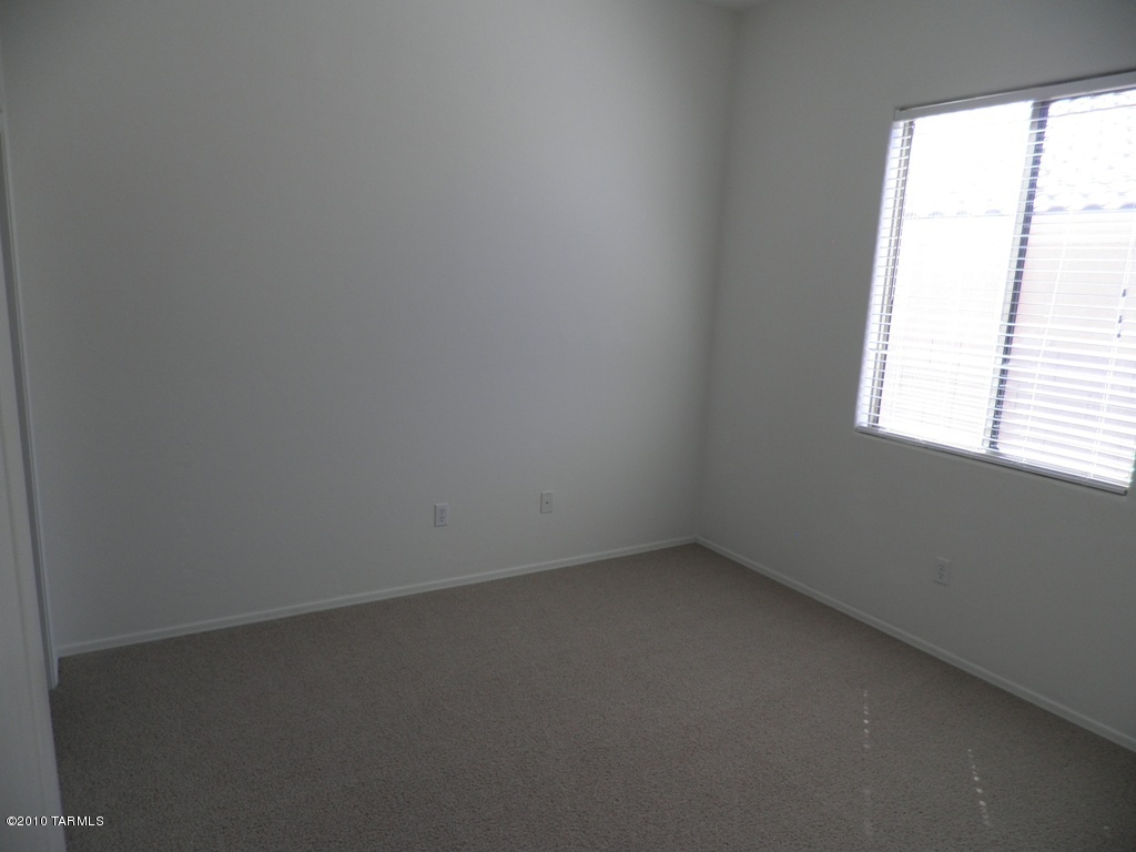 4915 W New Shadow Way