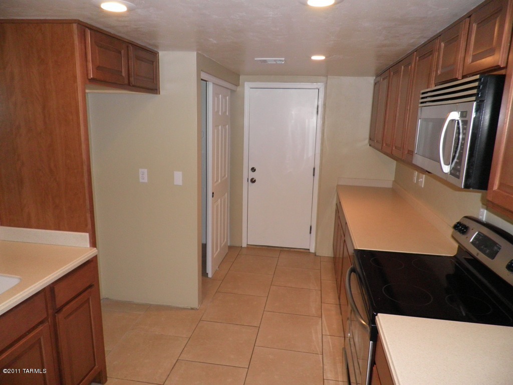 1422 W Avenida De Las Americas