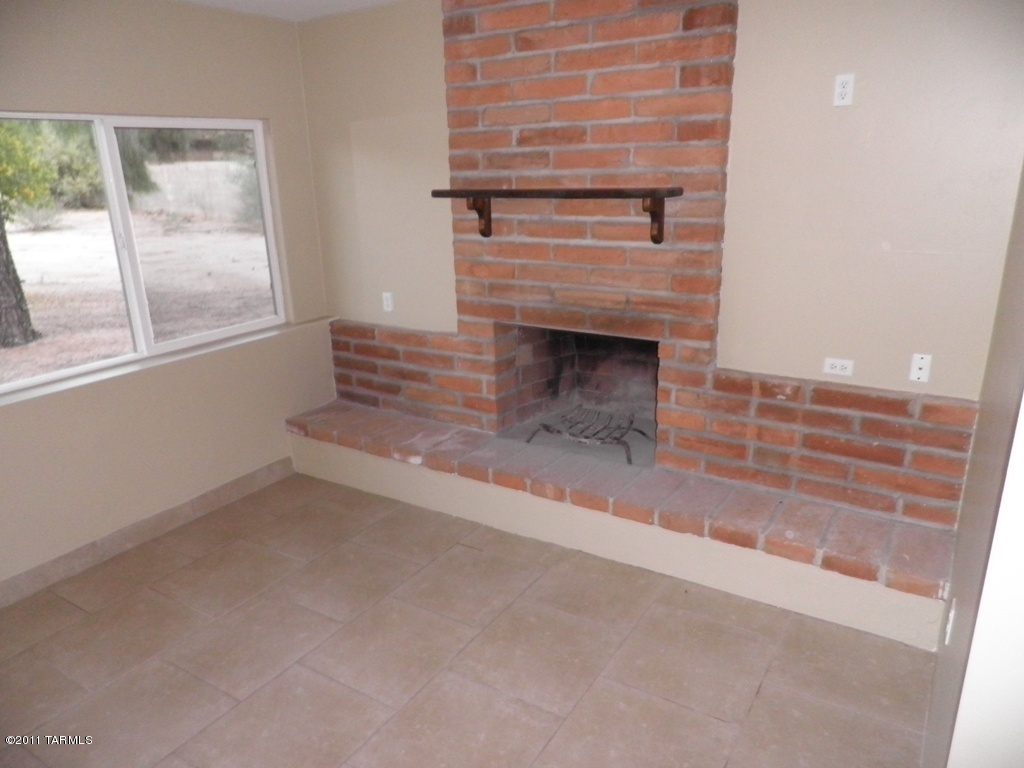 1422 W Avenida De Las Americas