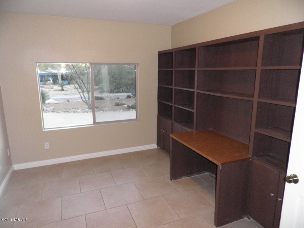 1422 W Avenida De Las Americas
