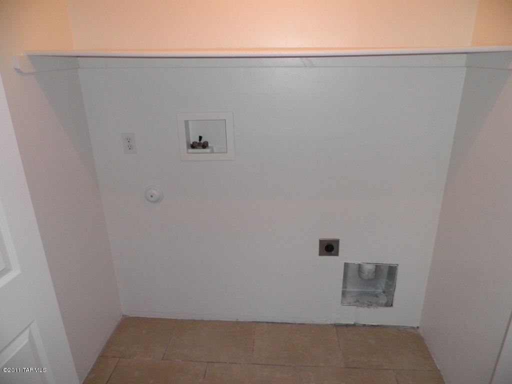 1422 W Avenida De Las Americas