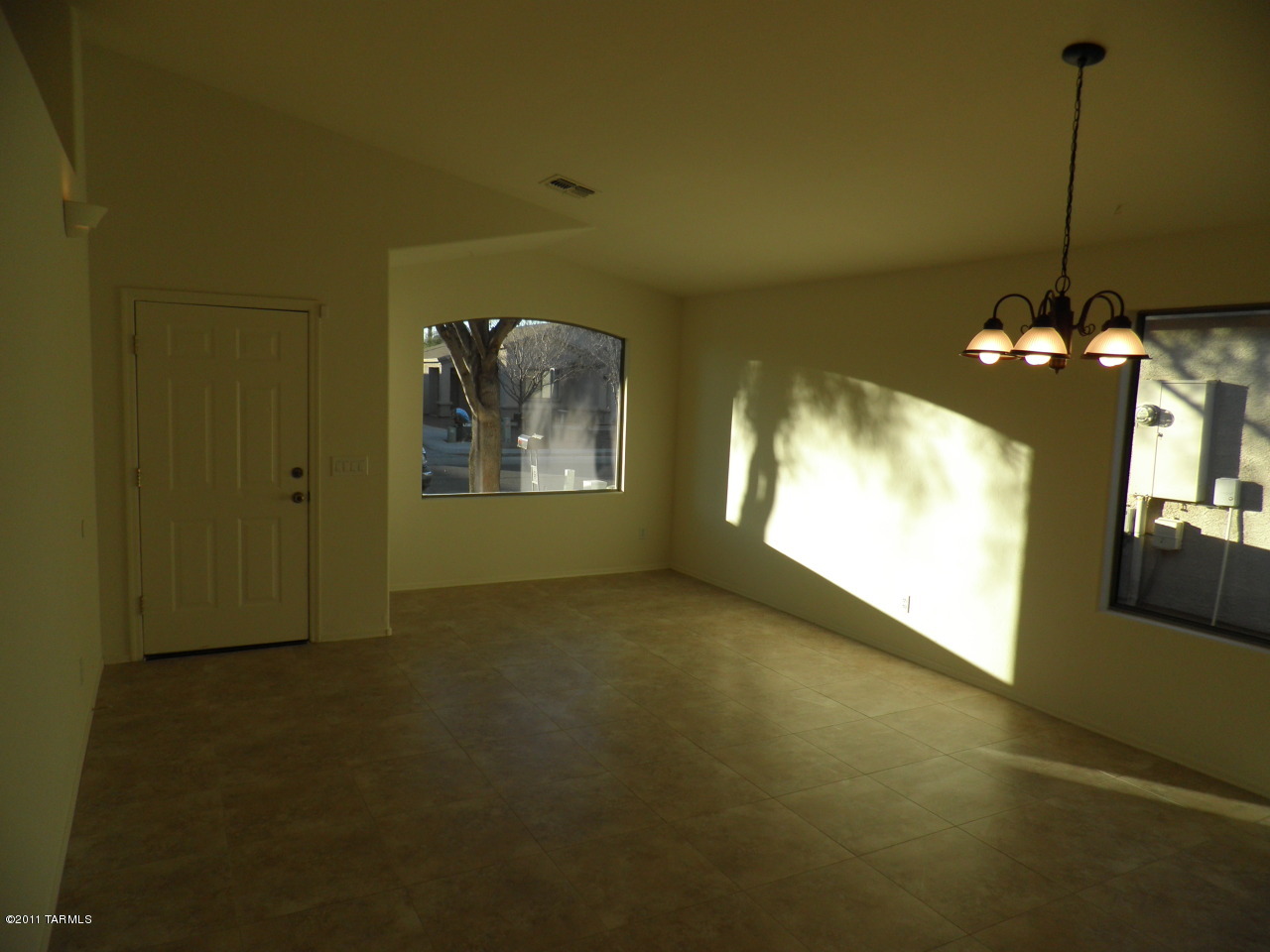 4693 S Paseo Rio Bravo
