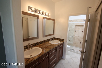 254 E Camino Lomas