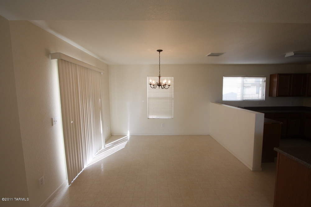 1244 S Flaxseed Drive