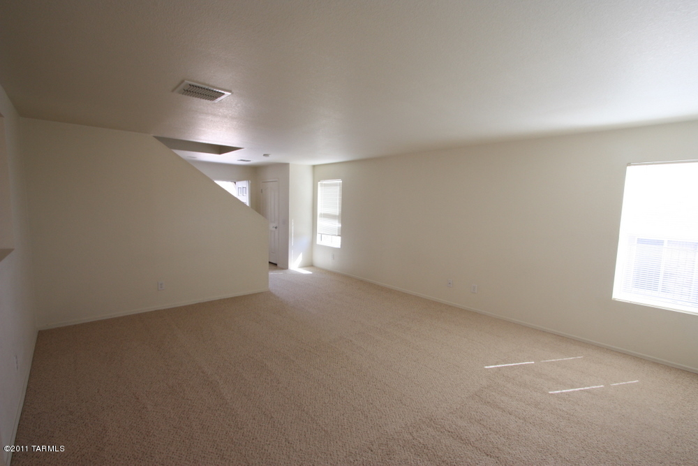 1244 S Flaxseed Drive