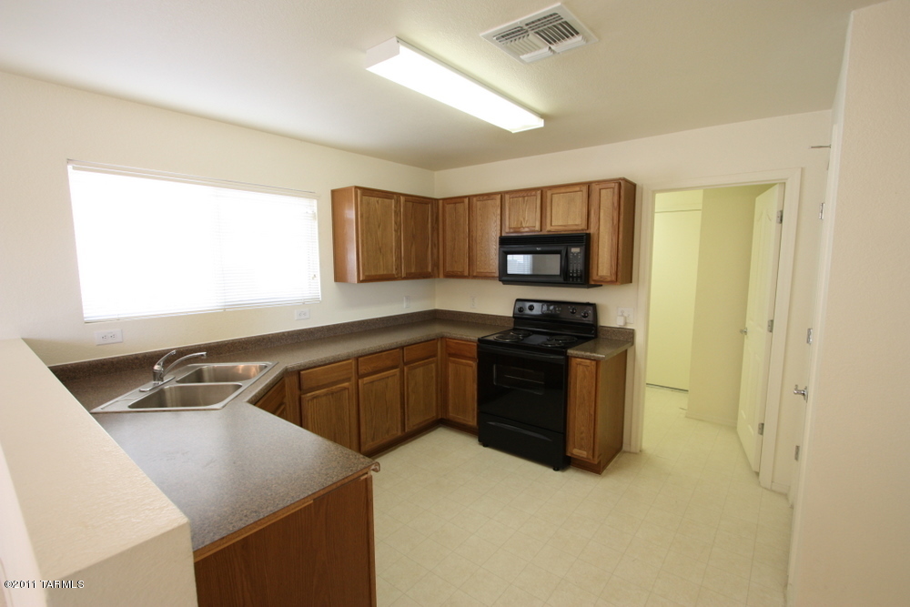 1244 S Flaxseed Drive