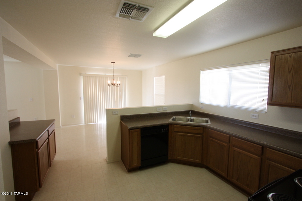 1244 S Flaxseed Drive