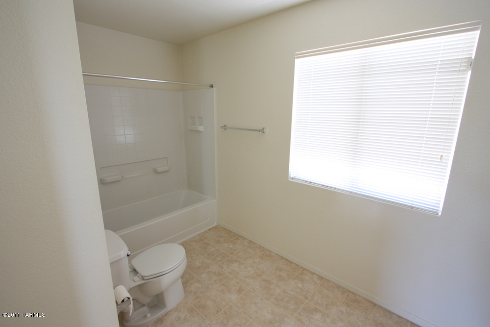 1244 S Flaxseed Drive