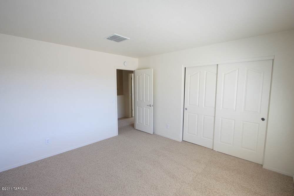 1244 S Flaxseed Drive