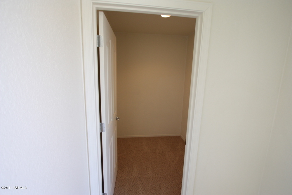 1244 S Flaxseed Drive