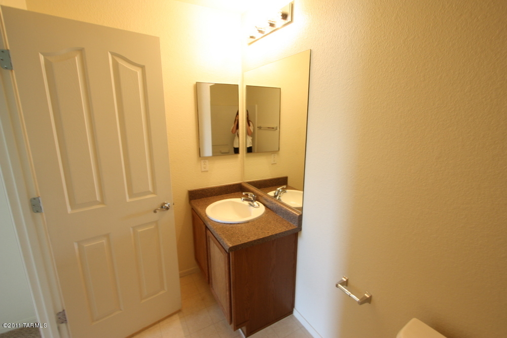 1244 S Flaxseed Drive