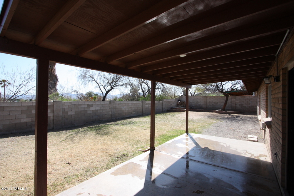 7711 N Rasmussen Avenue