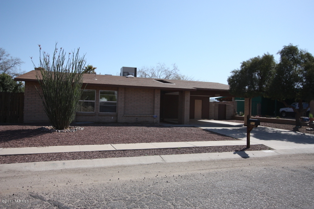 7711 N Rasmussen Avenue
