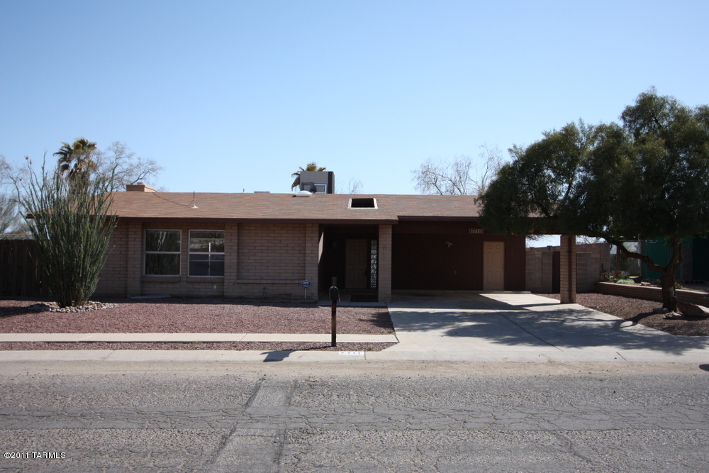 7711 N Rasmussen Avenue