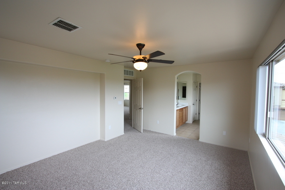 1602 W Blue Horizon Street