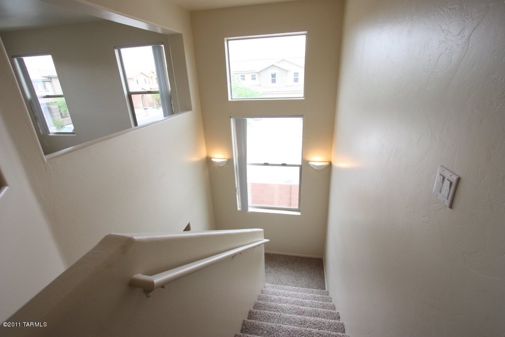 1602 W Blue Horizon Street