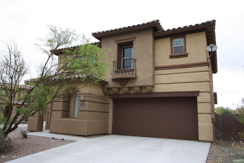 1602 W Blue Horizon Street