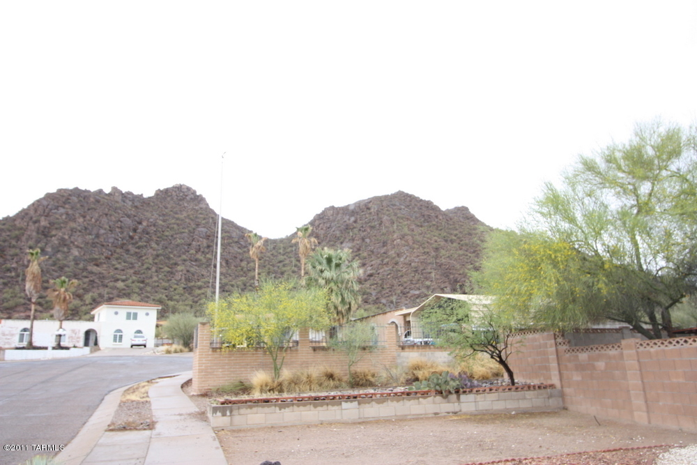 3260 W Utah Street