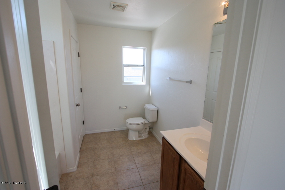 4948 W Calle Don Roberto