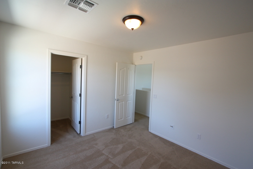 4948 W Calle Don Roberto