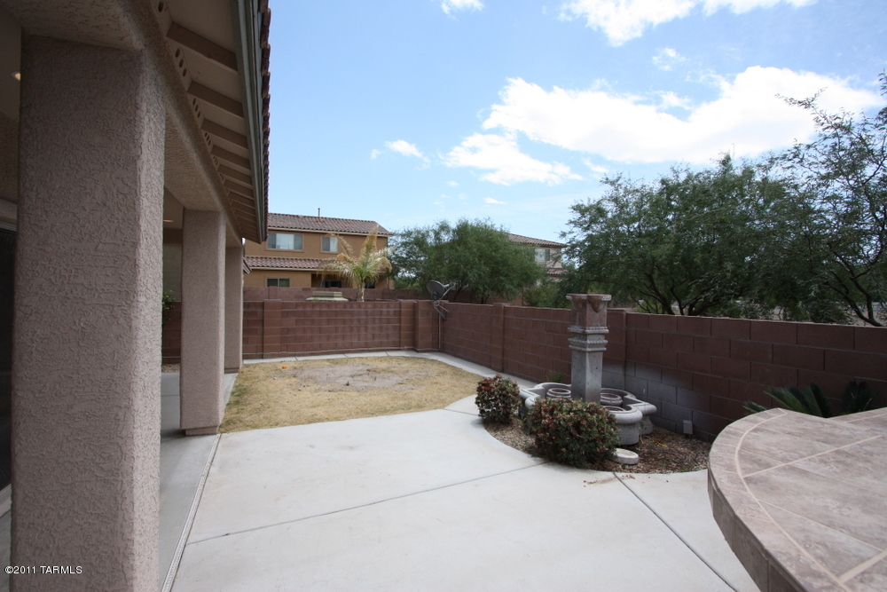 1599 W Homecoming Way