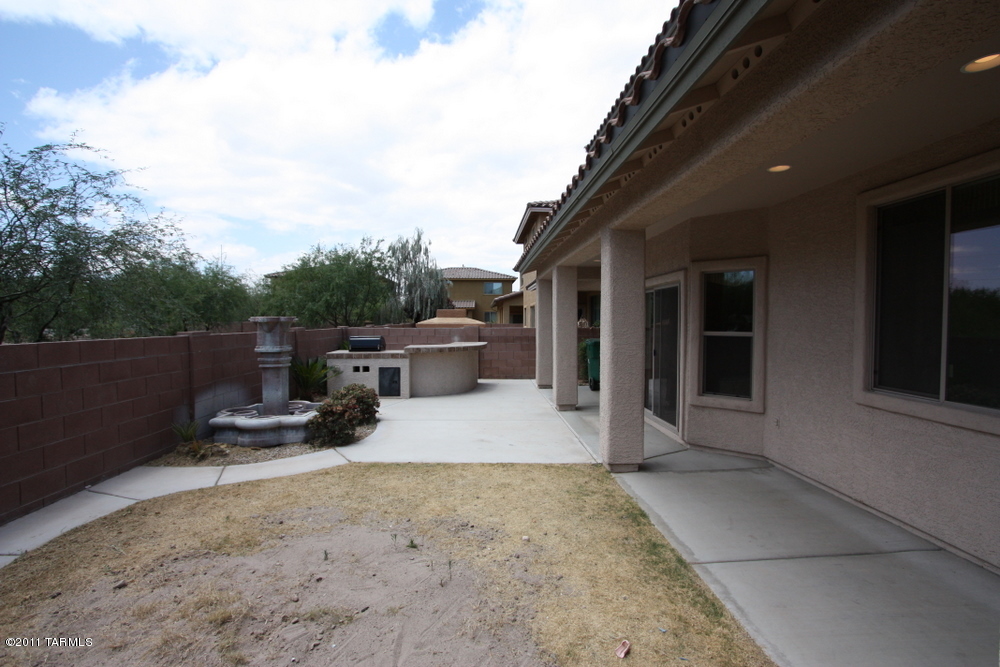 1599 W Homecoming Way