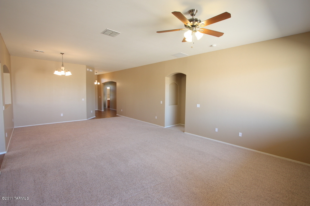 7106 W Autumn Gold Court