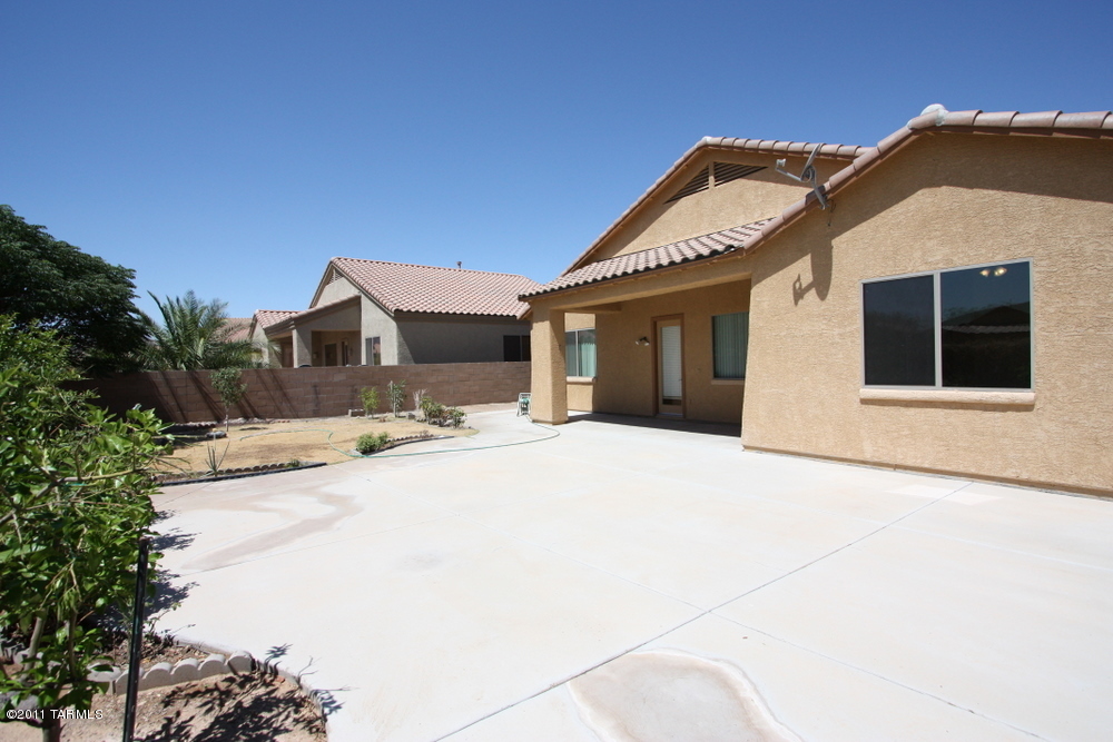 8144 N Fallen Petal Drive