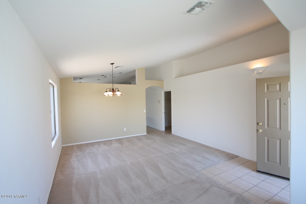 4641 S Paseo Rio Bravo