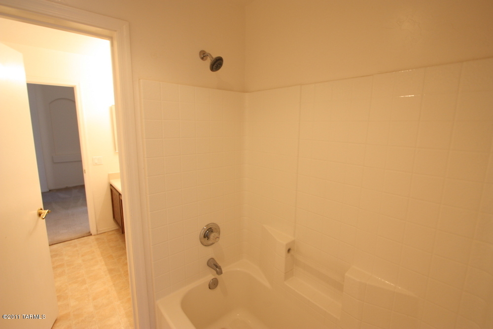 4641 S Paseo Rio Bravo
