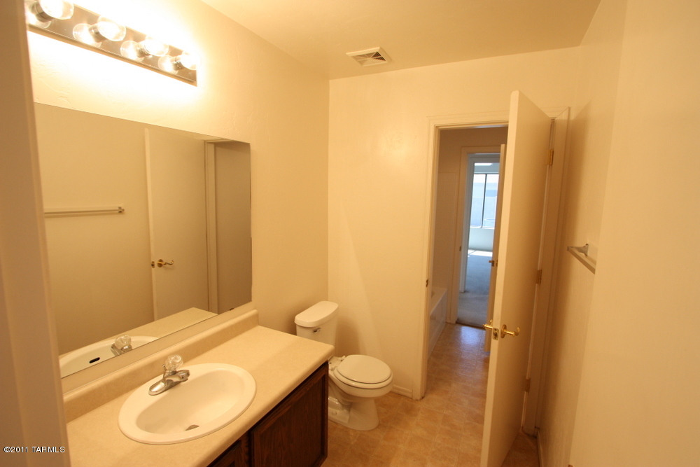 4641 S Paseo Rio Bravo