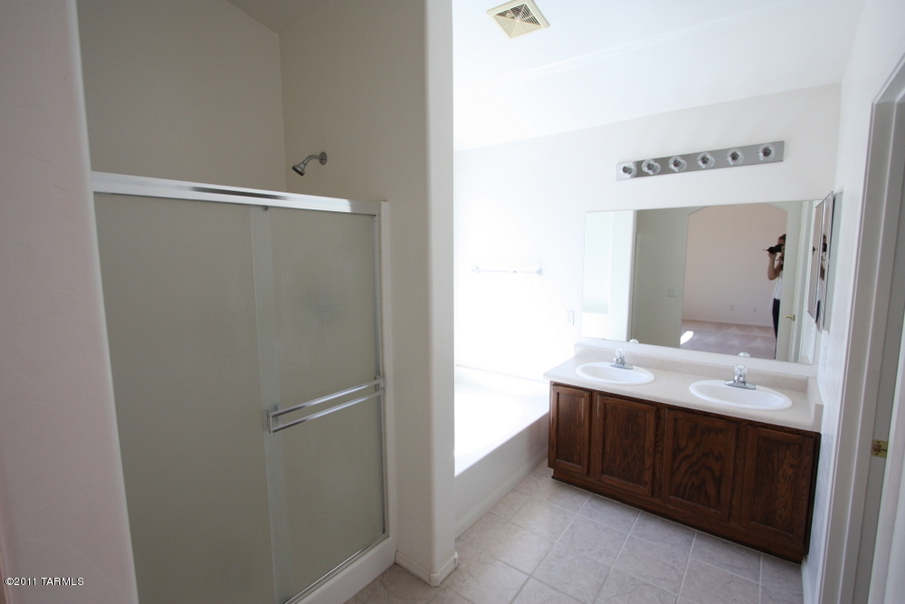 4641 S Paseo Rio Bravo