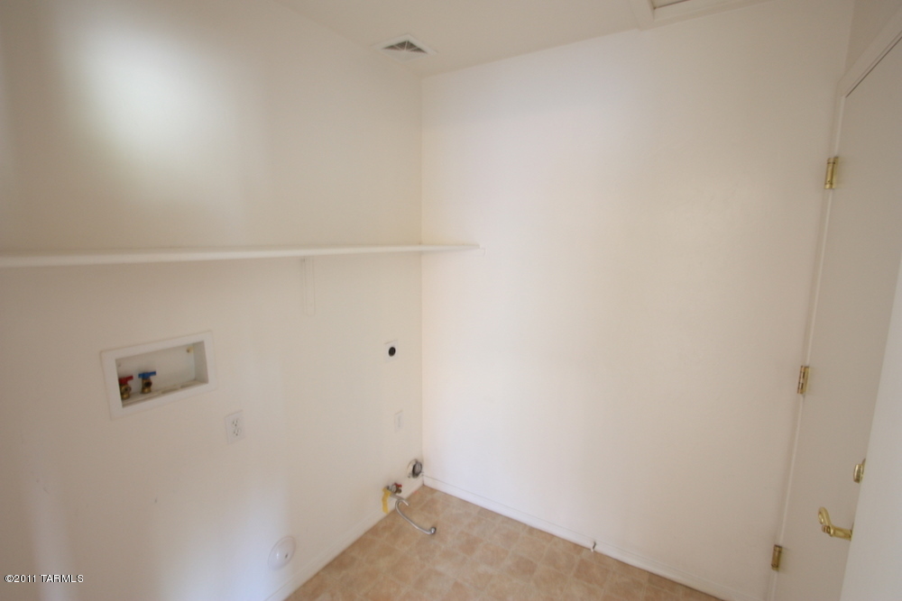 4641 S Paseo Rio Bravo