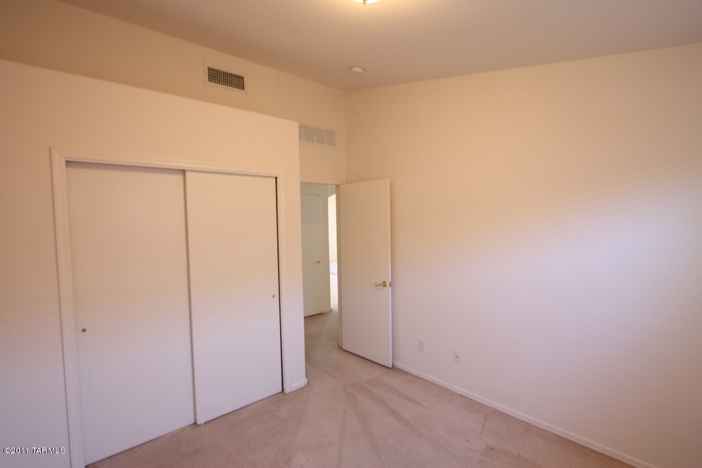 4641 S Paseo Rio Bravo