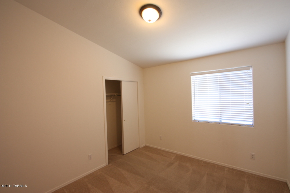 4641 S Paseo Rio Bravo