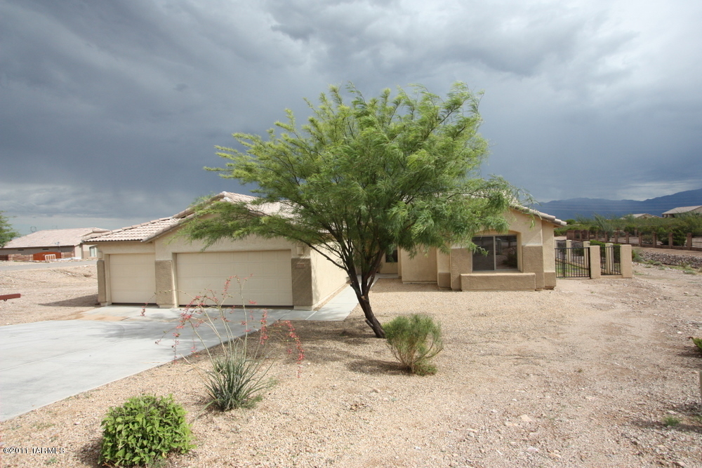 13565 E Windy Way