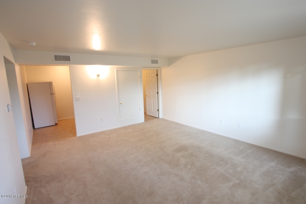 350 N Silverbell Road Unit: 126