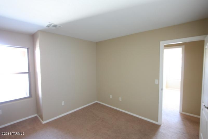 219 W Calle Patio Lindo