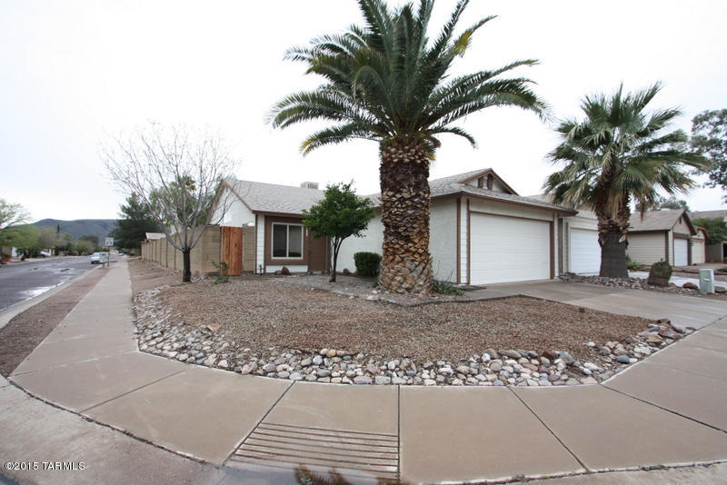 3045 W Placita Del Conejito