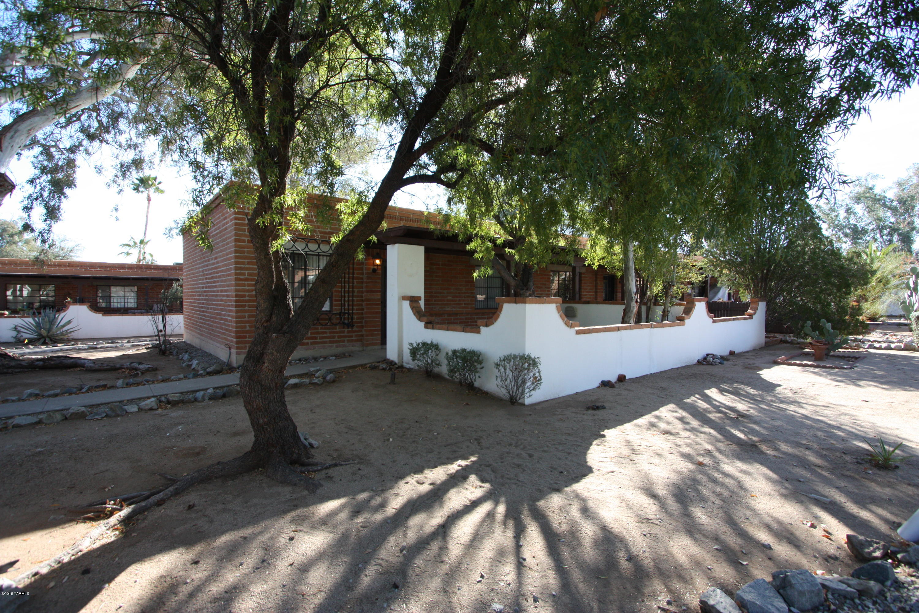 381A S Paseo Lobo