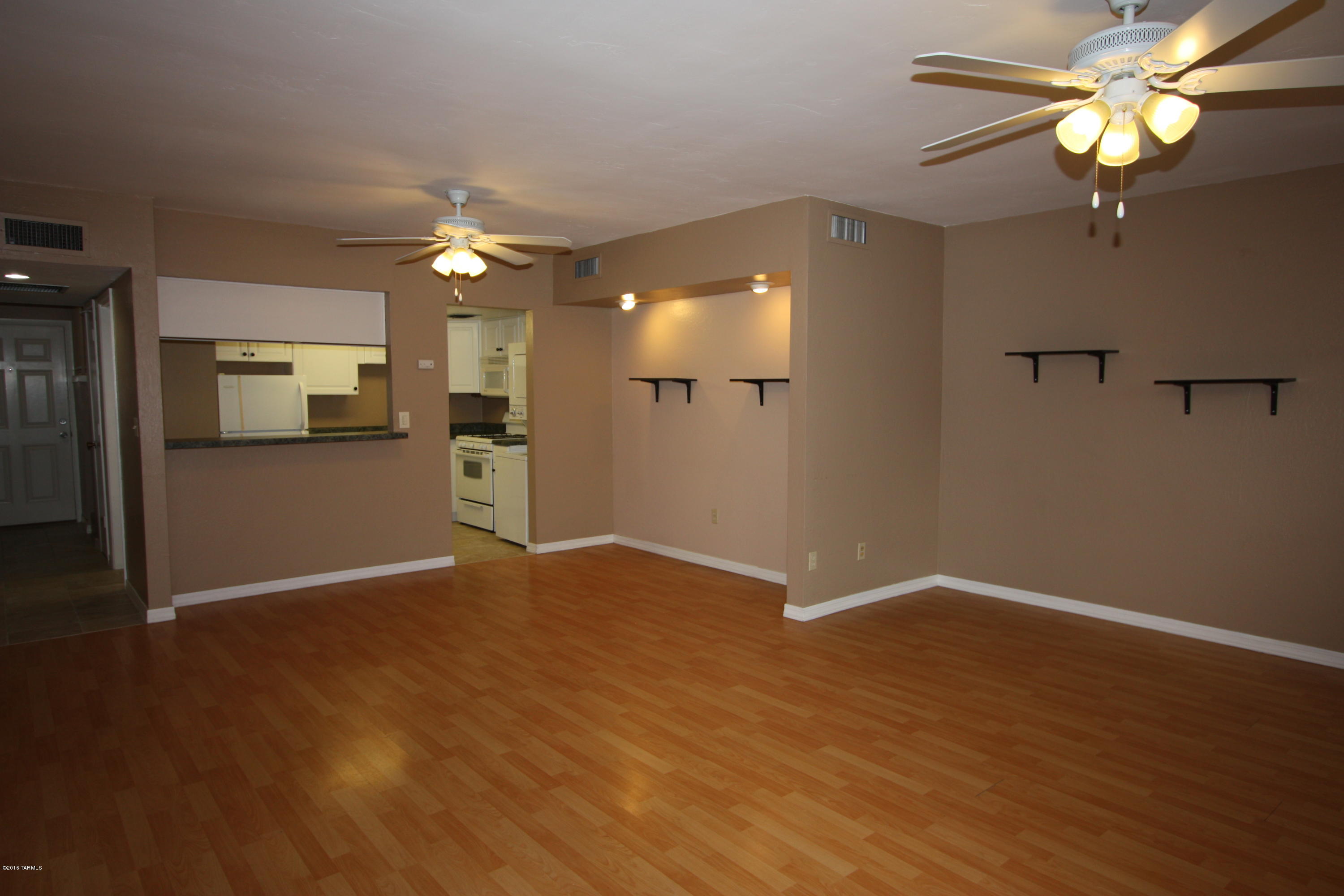 3750 N Country Club Road Unit: 5