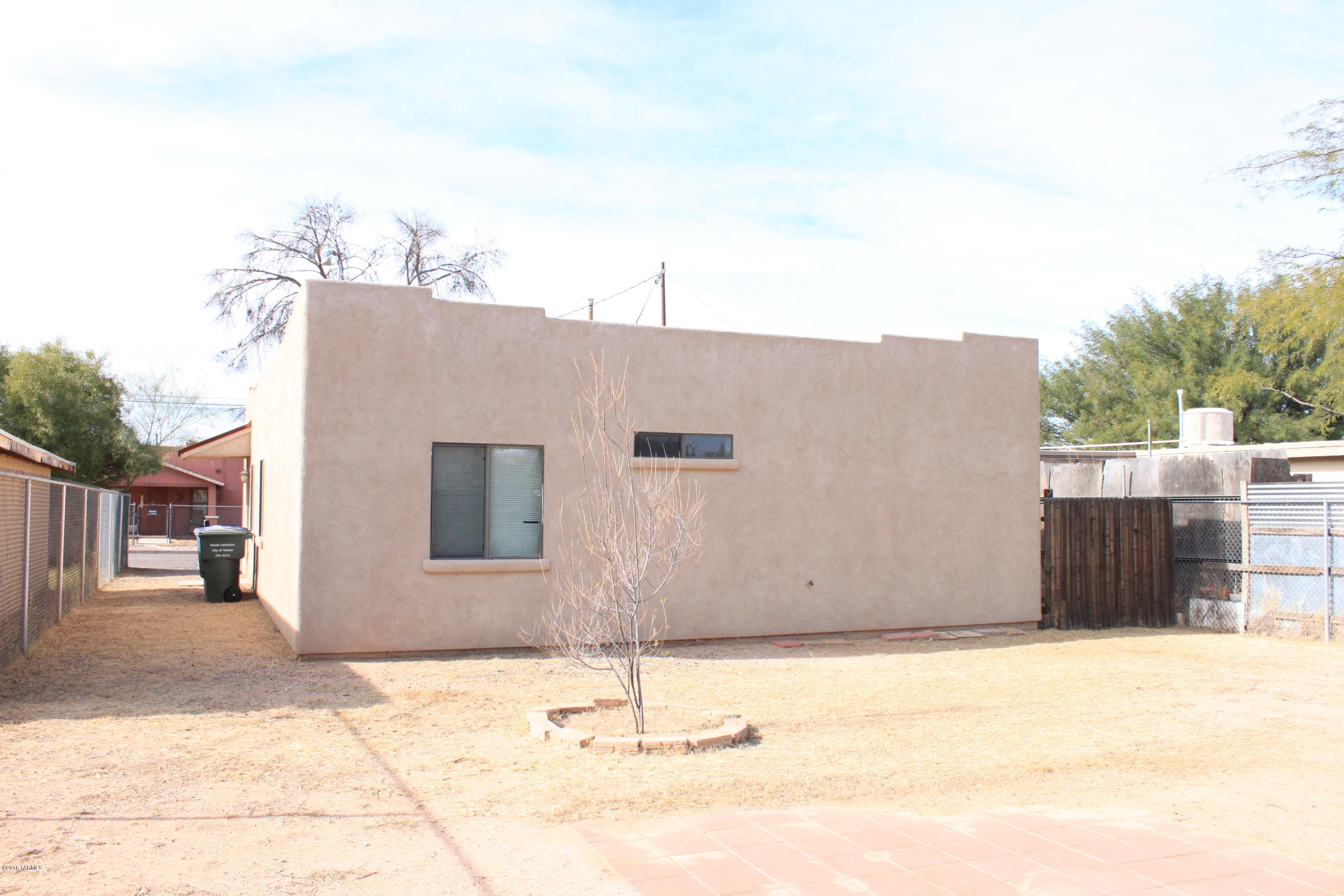 2544 N Desert Avenue