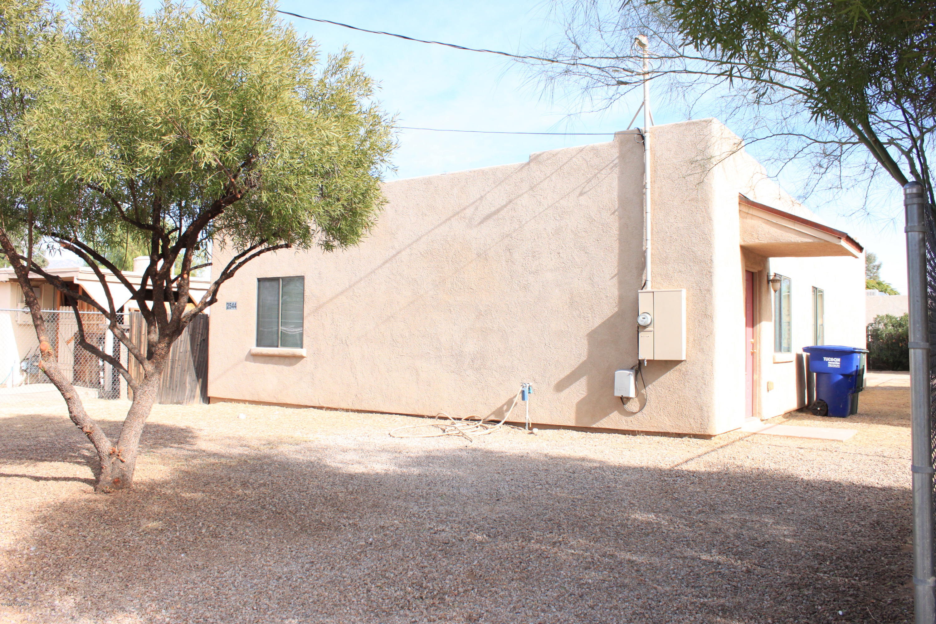 2544 N Desert Avenue