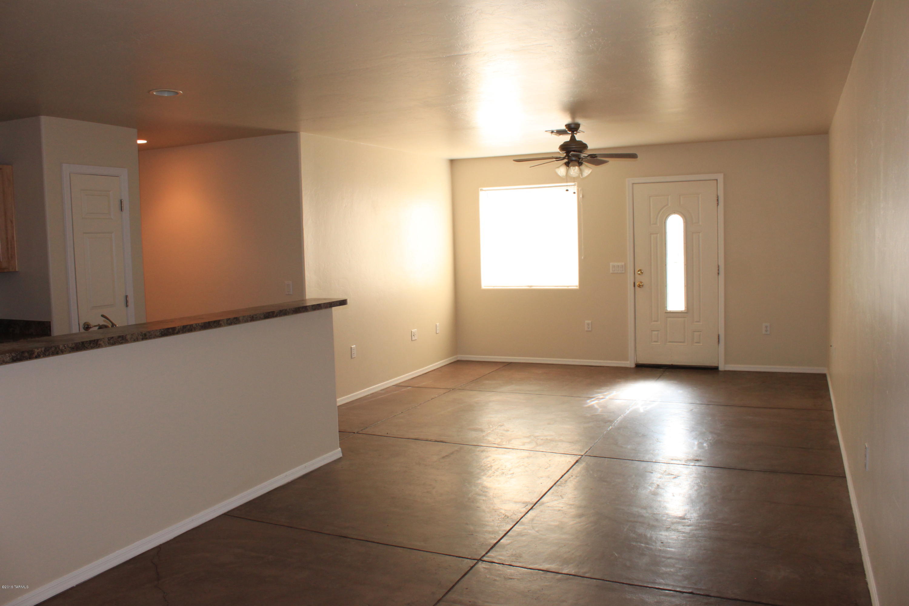 2544 N Desert Avenue